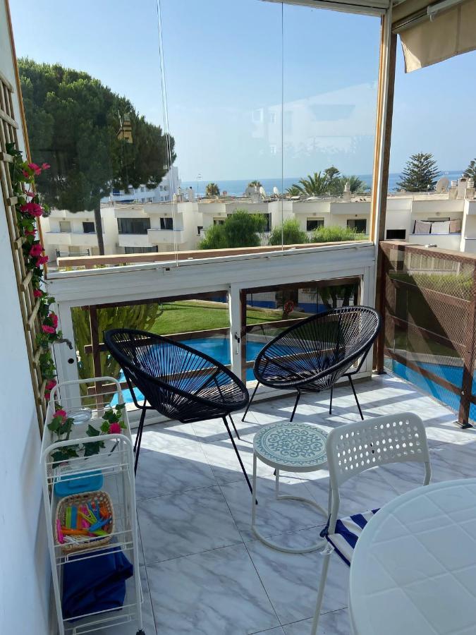 Tres Bel Avec Piscine Et Tennis Entre Amis Ou En Famille Apartment Estepona